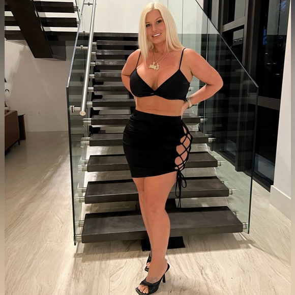 Dresses & Skirts - Black lace up Skirt set